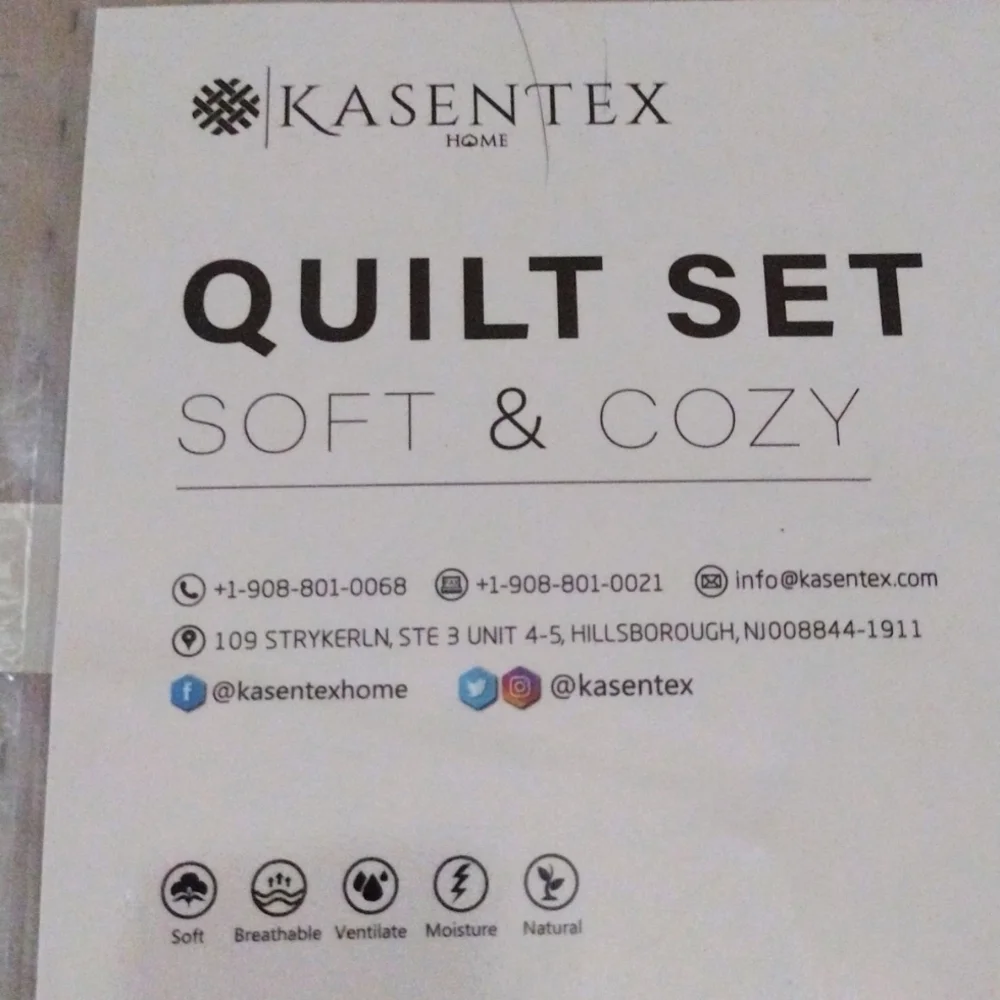 Plush Velvet King Size Bedding Set Coverlet 2 Shams 2 Pillows Like New